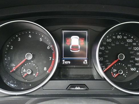 Used 2021 Volkswagen Tiguan SE R-Line image 19