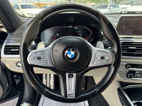 Used 2021 BMW 750i xDrive w/ Executive Package AWD/4WD image 12