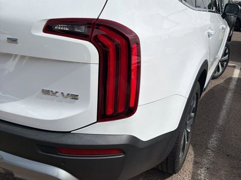 Used 2021 Kia Telluride EX w/ EX Premium Package AWD/4WD image 9