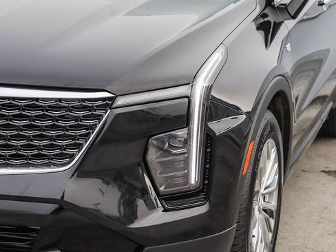 Used 2024 Cadillac XT4 Premium Luxury AWD/4WD image 5