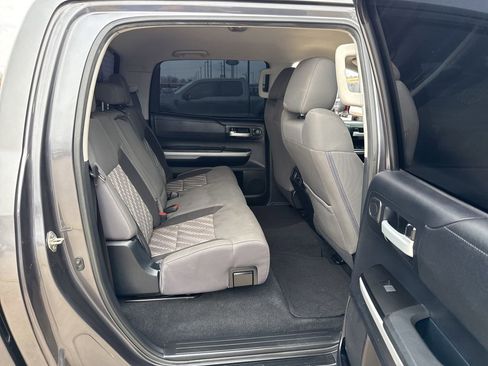 Used 2018 Toyota Tundra SR5 image 12