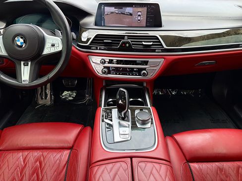 Used 2021 BMW 750i xDrive 750i xDrive w/ M Sport Package image 19