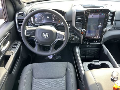 New 2026 RAM 1500 Big Horn AWD/4WD image 31