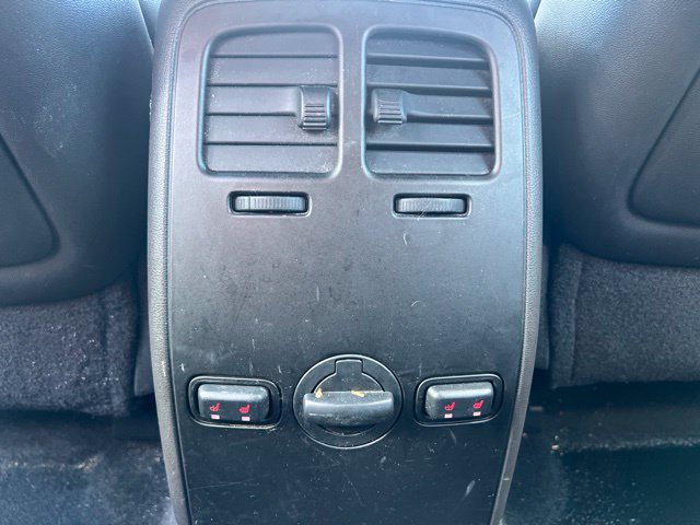 Used 2012 Lincoln MKS FWD image 17