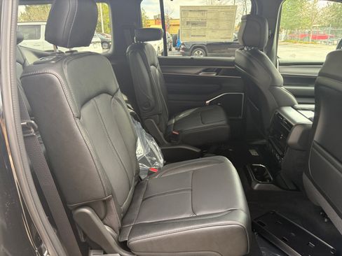 New 2026 Jeep Grand Wagoneer Limited AWD/4WD image 23