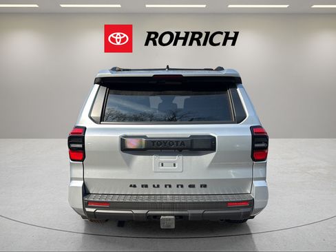Used 2025 Toyota 4Runner SR5 RWD image 7