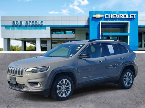 Used 2022 Jeep Cherokee Latitude Lux image 3