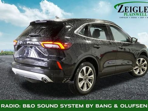 Used 2025 Ford Escape Platinum image 3