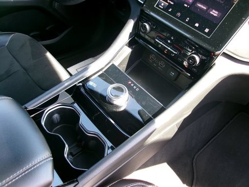 Certified 2023 Jeep Grand Cherokee Altitude AWD/4WD image 15