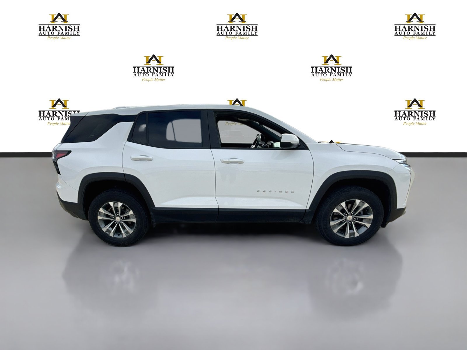 Used 2025 Chevrolet Equinox LT FWD image 6