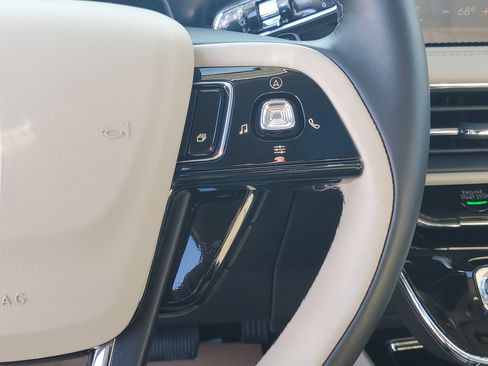 New 2026 Lincoln Corsair Reserve image 18