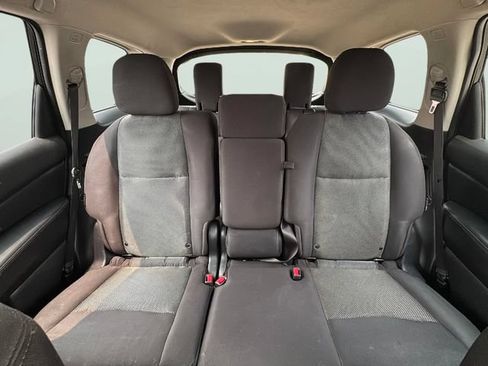 Used 2020 Nissan Pathfinder S FWD image 24