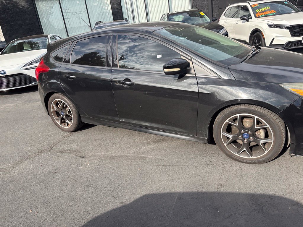 Used 2014 Ford Focus SE w/ Equipment Group 201A FWD image 3
