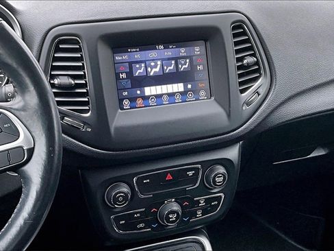 Used 2018 Jeep Compass Latitude w/ Popular Equipment Group image 6