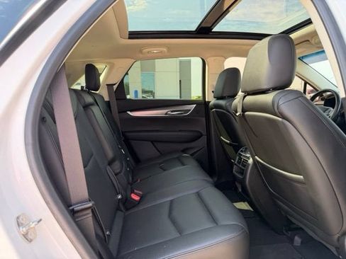 Used 2019 Cadillac XT5 Premium Luxury w/ Driver Assist Package FWD image 11