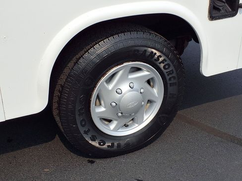 Used 2015 Ford E-350 and Econoline 350 Super Duty w/ Power Windows & Locks Group RWD image 29