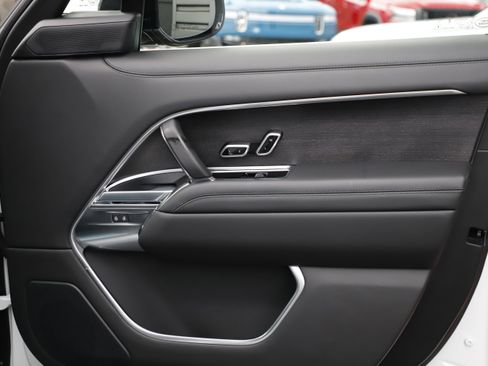 New 2026 Land Rover Range Rover SE AWD/4WD image 9