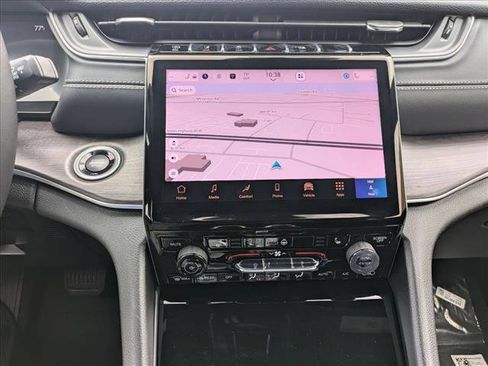 New 2025 Jeep Grand Cherokee L Limited image 13