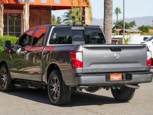 Used 2023 Nissan Titan SV w/ SV Convenience Package image 7