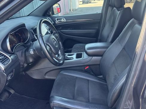 Used 2021 Jeep Grand Cherokee Laredo X AWD/4WD image 6