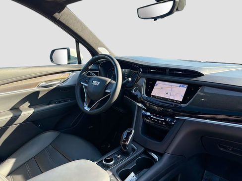 Certified 2025 Cadillac XT6 Premium Luxury w/ Platinum Package AWD/4WD image 32