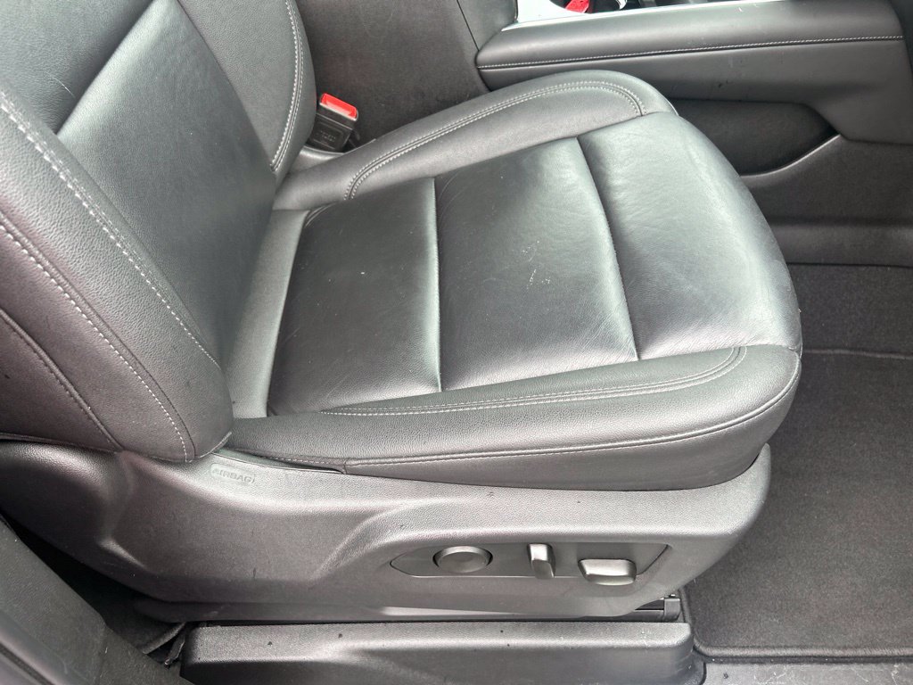 Used 2025 Chevrolet Tahoe LT AWD/4WD image 41