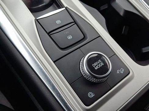 Used 2022 Ford Explorer XLT w/ Equipment Group 202A image 27