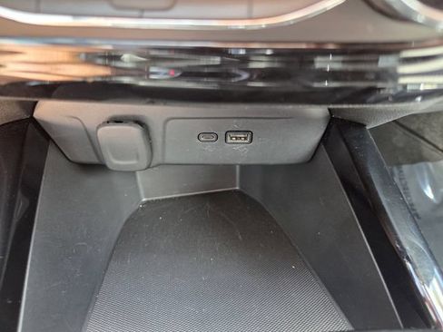 Used 2024 Chevrolet Trax LT FWD image 27