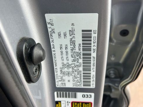 Certified 2017 Toyota Tacoma SR image 35