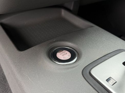 Used 2020 Nissan Frontier SV w/ Midnight Edition Floor Mats image 19