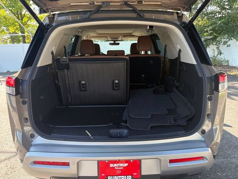 Used 2024 Nissan Pathfinder Platinum w/ Cargo Package FWD image 29