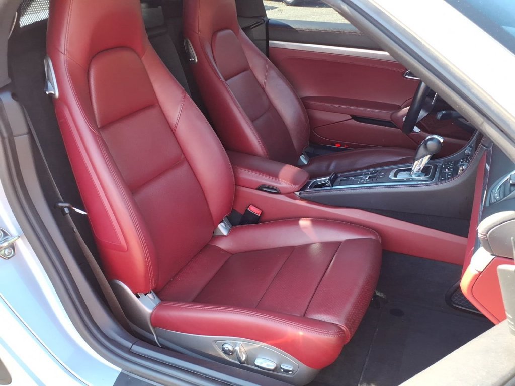 Used 2017 Porsche 718 Boxster RWD image 12