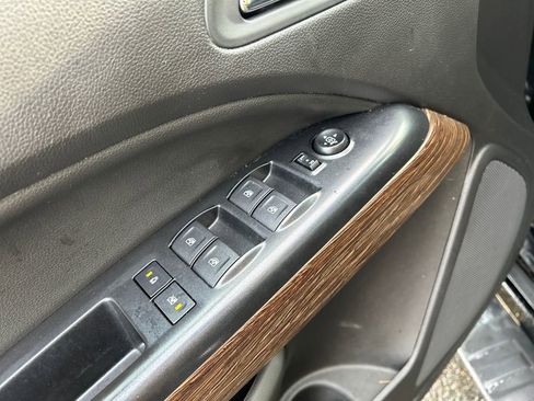 Used 2017 GMC Canyon Denali image 19