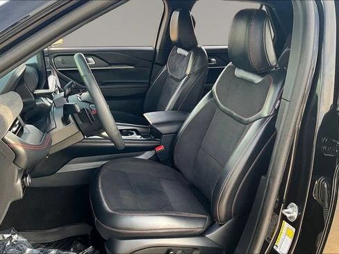 Used 2025 Ford Explorer ST AWD/4WD image 21