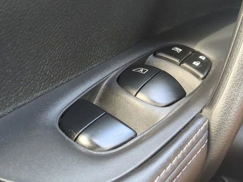 Used 2022 Nissan Rogue Sport SV w/ Technology Package image 23