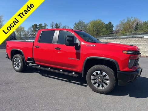 Used 2025 Chevrolet Silverado 2500 Custom w/ Custom Value Package image 1