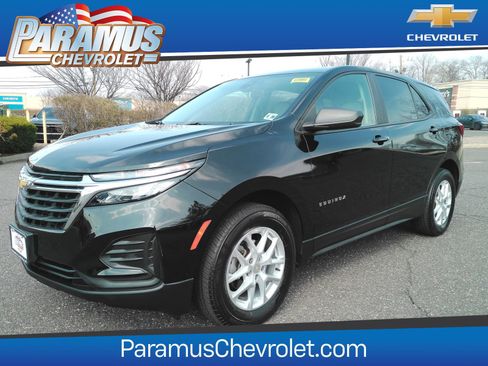 Certified 2023 Chevrolet Equinox LS w/ LS Convenience Package image 1
