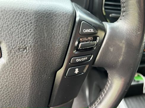 Used 2023 Nissan Titan SV w/ SV Convenience Package AWD/4WD image 26