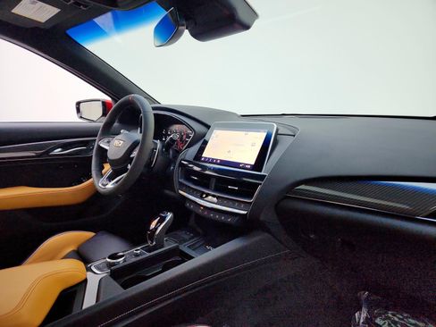 Used 2024 Cadillac CT5 V Blackwing w/ Driver Assist Package image 21