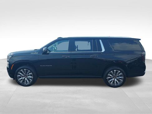 New 2026 Chevrolet Suburban High Country AWD/4WD image 2