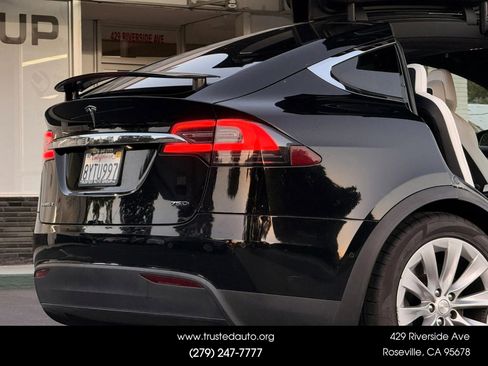 Used 2018 Tesla Model X 75D AWD/4WD image 20