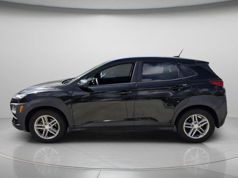 Used 2021 Hyundai Kona SE image 4