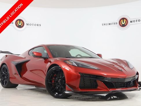 Used 2025 Chevrolet Corvette Z06 w/ Z07 Performance Package RWD image 1
