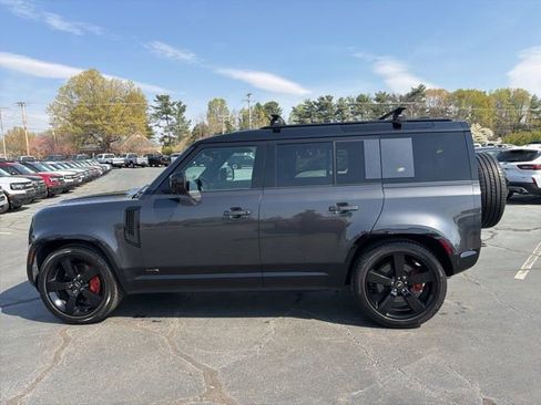 Used 2022 Land Rover Defender 110 X image 4