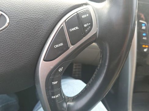 Used 2013 Hyundai Elantra GT w/ Touch & Go Pkg FWD image 30