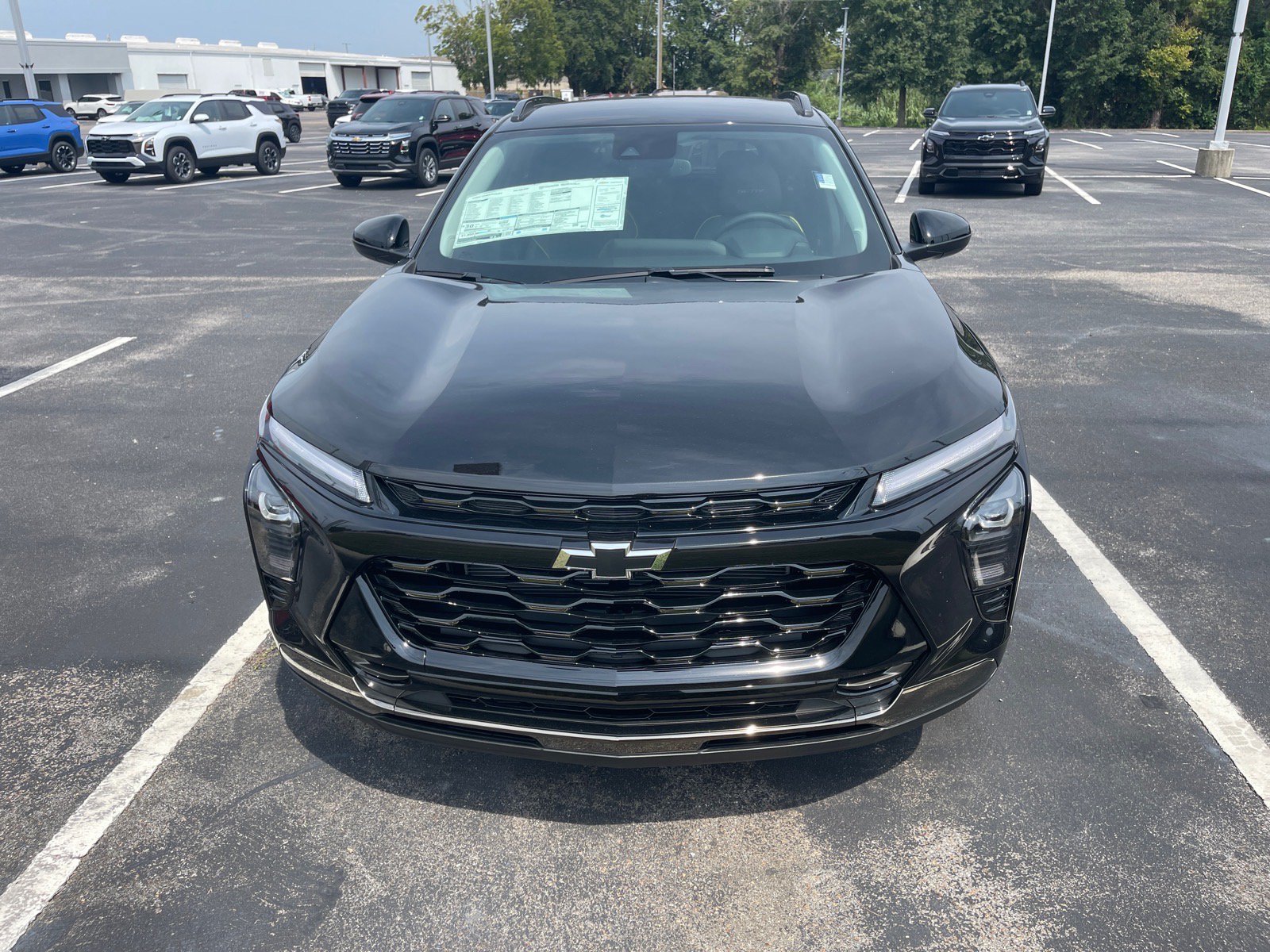 New 2026 Chevrolet Trax ACTIV FWD image 2