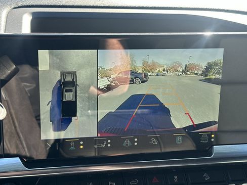 Used 2024 Chevrolet Silverado 2500 LTZ w/ LTZ Plus Package image 27