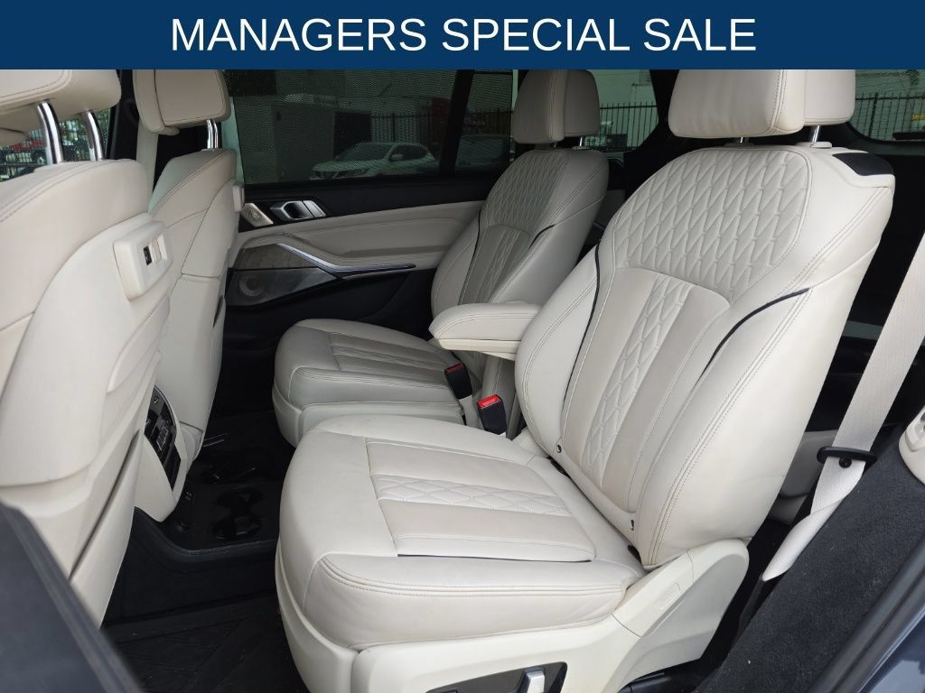 Used 2019 BMW X7 xDrive50i w/ Dynamic Handling Package AWD/4WD image 13