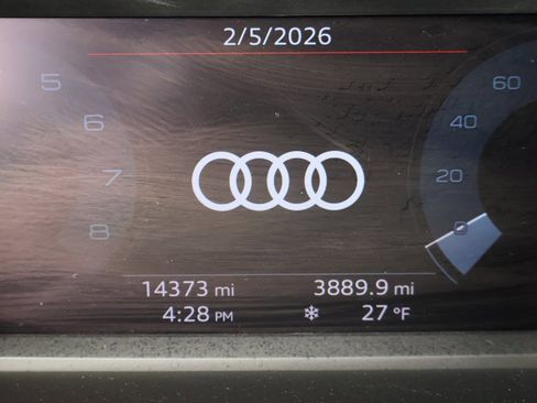 Used 2025 Audi Q3 2.0T Premium image 38