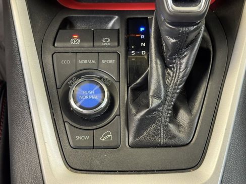 Used 2020 Toyota RAV4 TRD Off-Road image 34